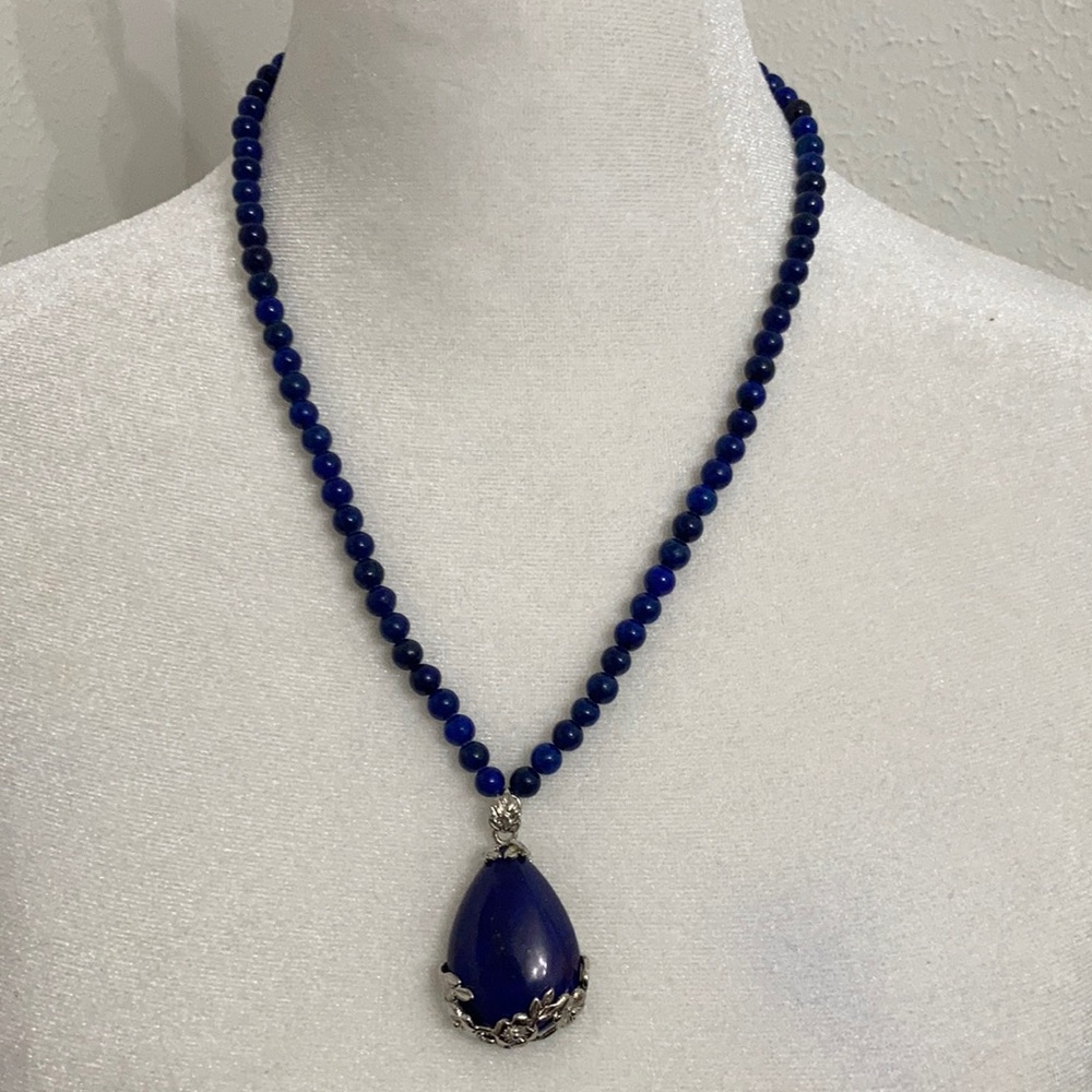 NWT Lapis Lazuli Beaded Necklace with Pendant & Matching Dangle Earrings 22 in